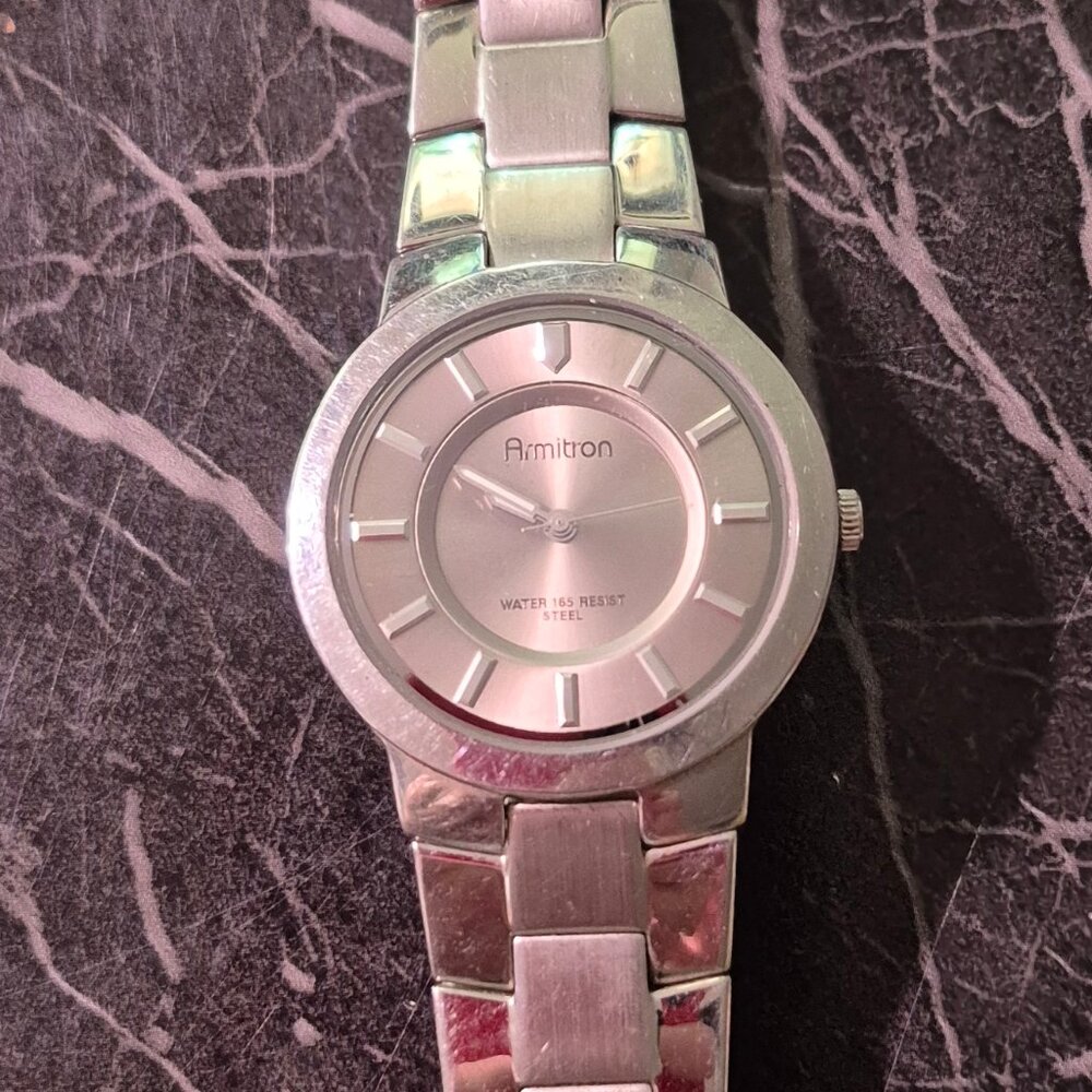 Mens Armitron wristwatch, silvertone